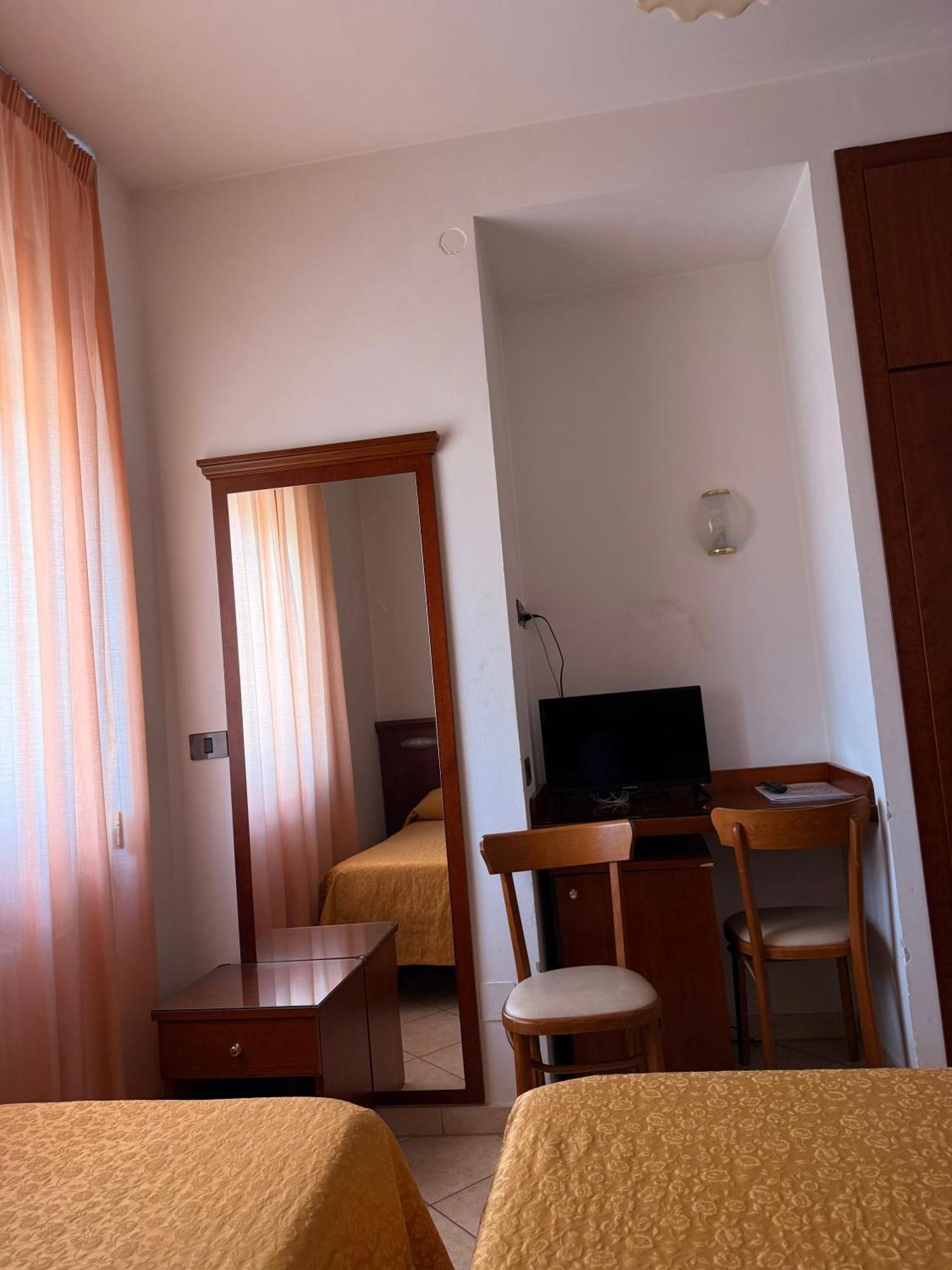 Grifone Hotel Perugia Zewnętrze zdjęcie