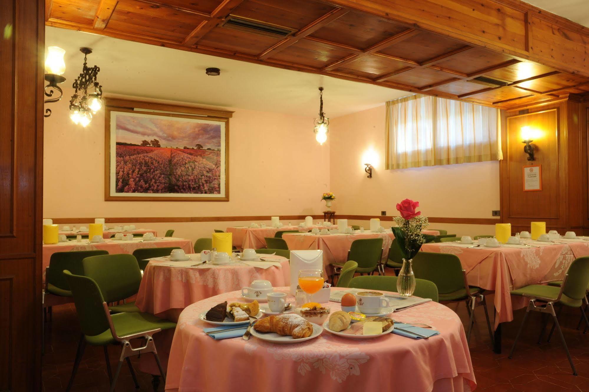 Grifone Hotel Perugia Zewnętrze zdjęcie